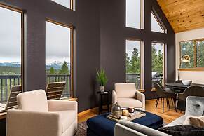 Serene Retreat Amazing Views Hottub Sauna Xbox