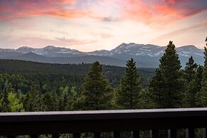 Serene Retreat Amazing Views Hottub Sauna Xbox