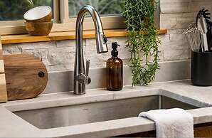 Serene Retreat Amazing Views Hottub Sauna Xbox