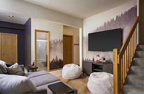 Serene Retreat Amazing Views Hottub Sauna Xbox