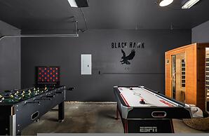 Serene Retreat Amazing Views Hottub Sauna Xbox