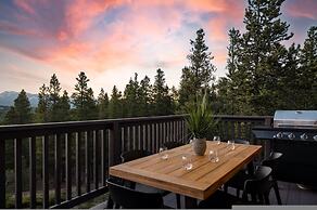 Serene Retreat Amazing Views Hottub Sauna Xbox