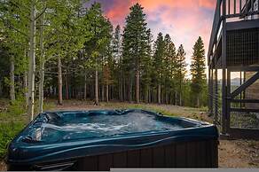Serene Retreat Amazing Views Hottub Sauna Xbox