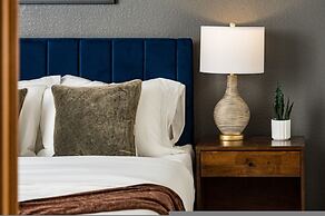 Serene Retreat Amazing Views Hottub Sauna Xbox