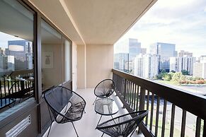 Crystal City Modern Apt w Gym