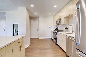 Crystal City Modern Apt w Gym