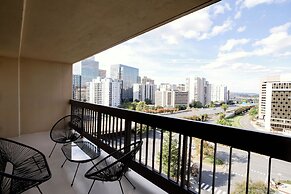 Crystal City Modern Apt w Gym