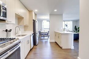 Crystal City Modern Apt w Gym