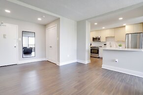Crystal City Modern Apt w Gym