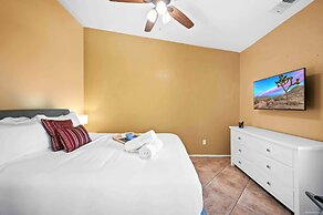 4BR-Retro Game Room-Theater-Pool & Spa