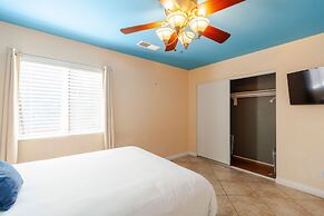 4BR-Retro Game Room-Theater-Pool & Spa