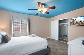 4BR-Retro Game Room-Theater-Pool & Spa