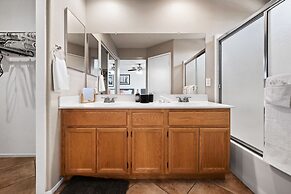 4BR-Retro Game Room-Theater-Pool & Spa