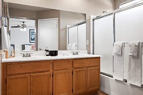 4BR-Retro Game Room-Theater-Pool & Spa