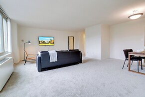 Apartment in the Heart of Crystal City