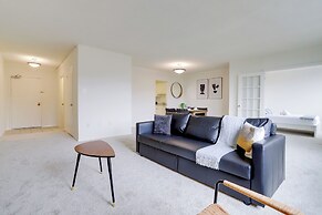 Apartment in the Heart of Crystal City