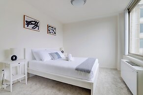 Apartment in the Heart of Crystal City