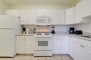 Apartment in the Heart of Crystal City