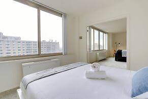 Apartment in the Heart of Crystal City