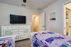 Beautiful Home With Private Pool in Champions Gate