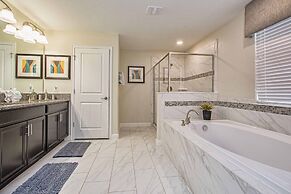 Beautiful Home With Private Pool in Champions Gate