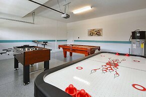 Beautiful Home With Private Pool in Champions Gate