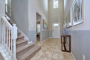 Home 8 Bdrm at Windsor Westside With Top Amenities