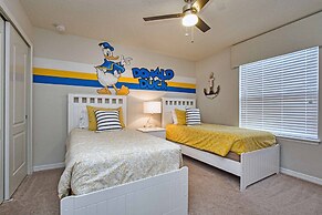 Home 8 Bdrm at Windsor Westside With Top Amenities