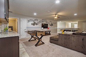 Home 8 Bdrm at Windsor Westside With Top Amenities
