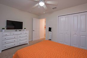 Spacious 6 Bed Home With Pool in Prime Storey Lake