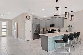 Home 9 Bed Pool Best Location Storey Lake