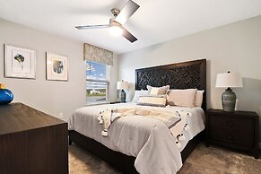 Home 9 Bed Themed Rooms Pool Storey Lake