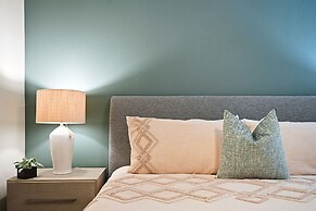 Home 9 Bed Themed Rooms Pool Storey Lake