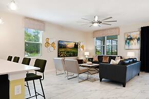 Home 9 Bed Themed Rooms Pool Storey Lake