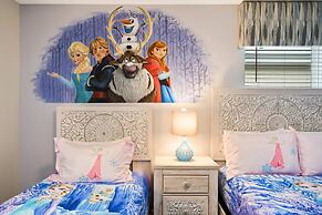 Home 9 Bed Themed Rooms Pool Storey Lake