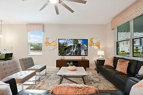 Home 9 Bed Themed Rooms Pool Storey Lake