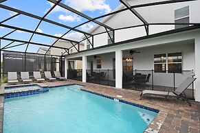 Home 9 Bed Themed Rooms Pool Storey Lake