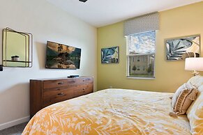 Home 9 Bed Themed Rooms Pool Storey Lake