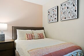 Home 9 Bed Themed Rooms Pool Storey Lake