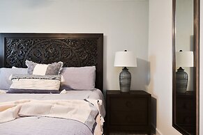 Home 9 Bed Themed Rooms Pool Storey Lake