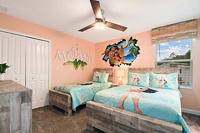 Home 9 Bed Themed Rooms Pool Storey Lake