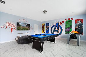 Home 9 Bed Themed Rooms Pool Storey Lake