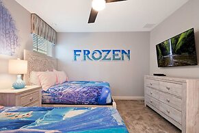 Home 9 Bed Themed Rooms Pool Storey Lake