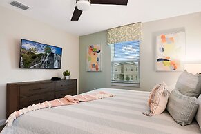 Home 9 Bed Themed Rooms Pool Storey Lake