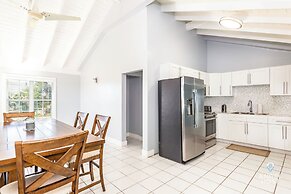 Bright & Roomie Bottle Creek Apts