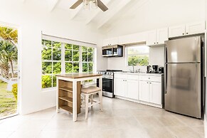 Tropical Bottle Creek Apts & Parking