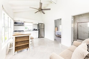 Tropical Bottle Creek Apts & Parking