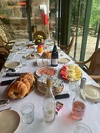 Casa Escondida Aveiga