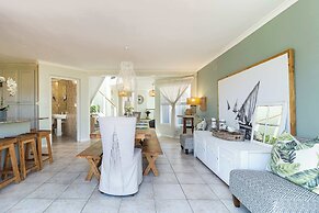 Beachfront Villa Sea Breeze ,hout Bay