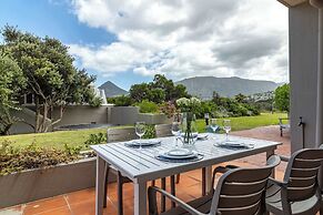 Beachfront Villa Sea Breeze ,hout Bay